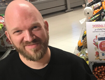 image: Butikksjef Øyvind gikk lei av smågodt-krigen og tok et uvant grep: - Helt vilt at det solgte mer